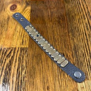 Stunning Loft Gray/Gold Bracelet